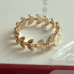 Gold Leaf Design Ring